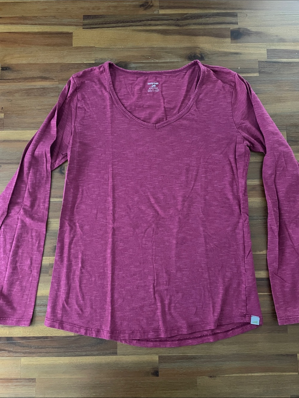 Horny Toad Women’s Long-Sleeve V-Neck Top in Berry